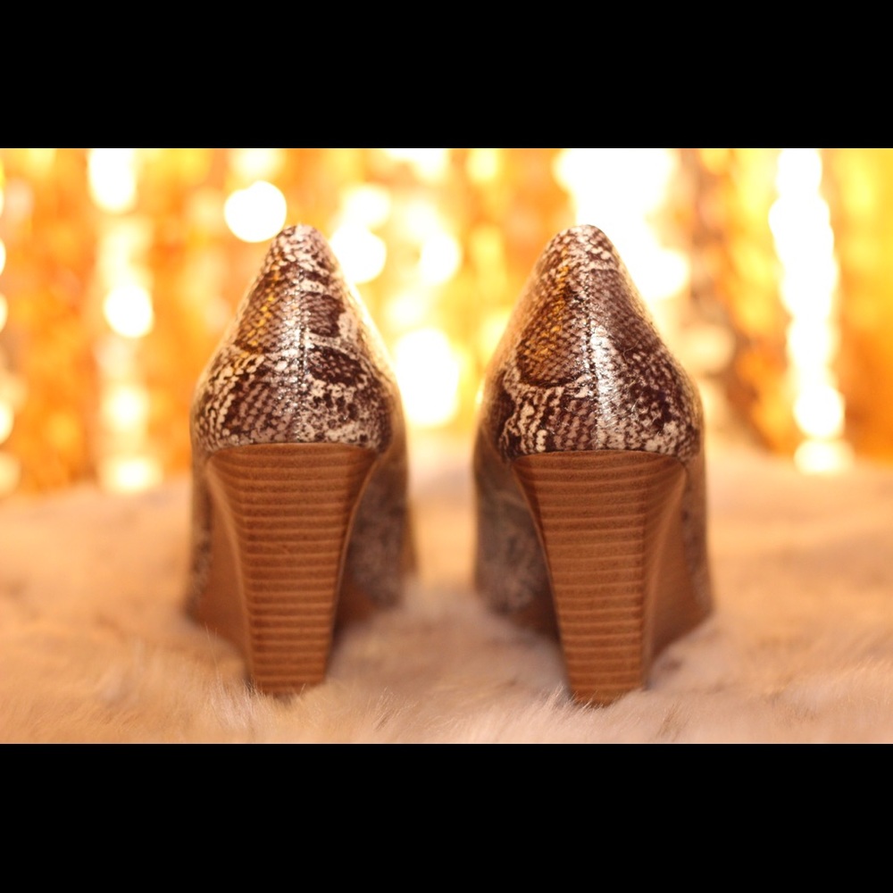 Donald J. Pliner Snakeskin Wedges - Picture 2 of 5